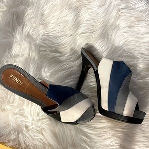 Fendi heels 36 , color block blue black and white